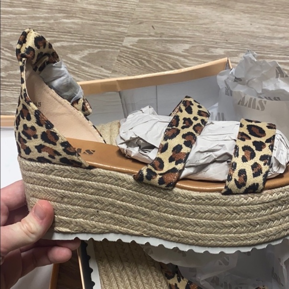 SOLD OUT Leopard Woven Platform Espadrille Sandals - Picture 3 of 3